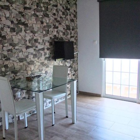 Frangeskos Beach Apartment'S 德凯利亚英属基地区 外观 照片