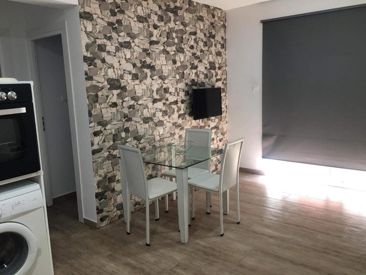 Frangeskos Beach Apartment'S 德凯利亚英属基地区 外观 照片
